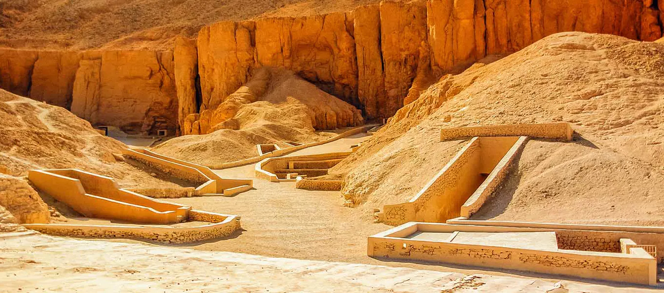 Entrance to the tomb of Tutankhamun