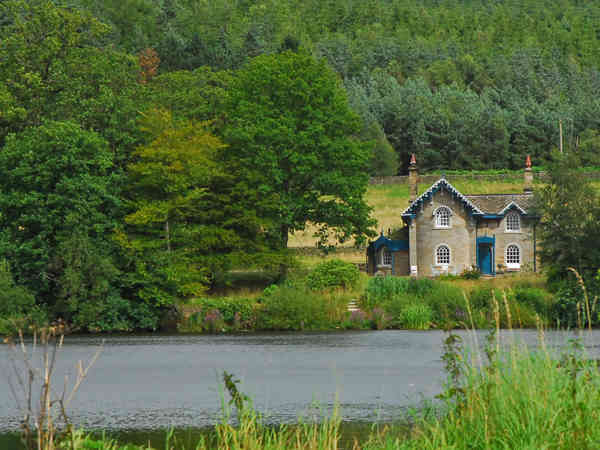 Short seasonal park walks