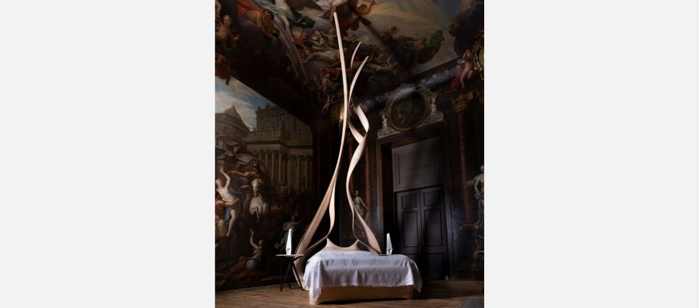 The Enignum VIII Bed by Joseph Walsh, photographed in the Sabine Room at Chatsworth © Joseph Walsh Studio