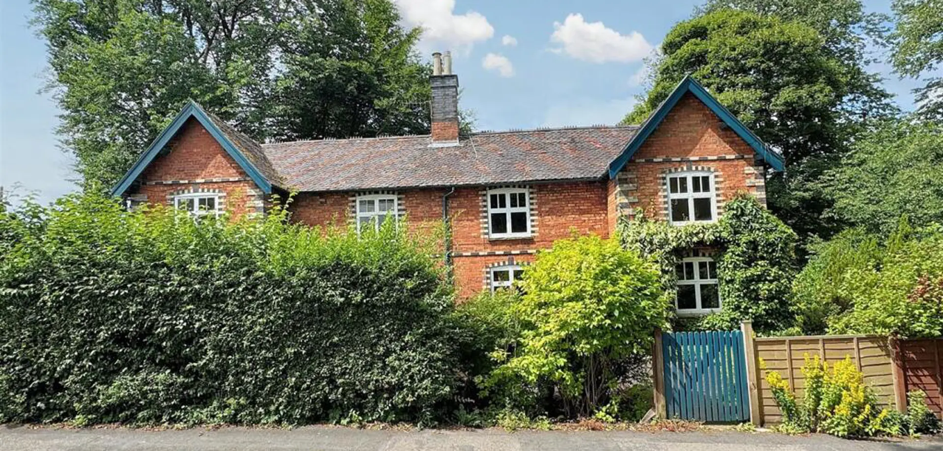 112 & 114 Macclesfield Road, Buxton, SK17 9AD