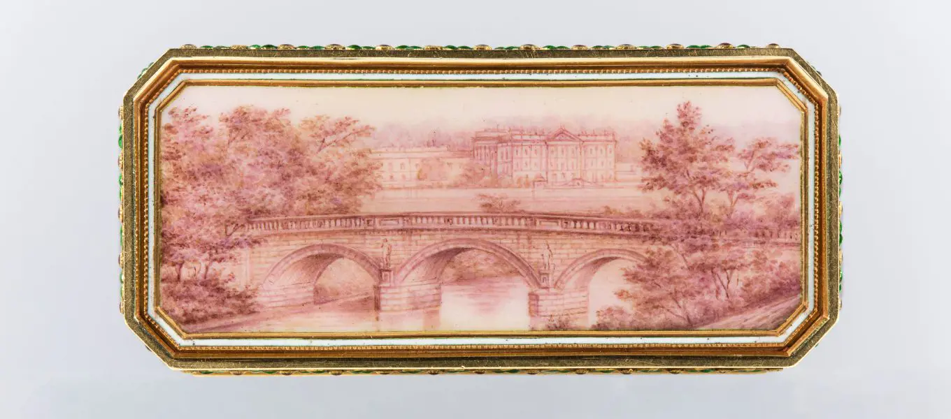 Guilloche enamel box with a view of Chatsworth and Paine's bridge. Faberge.