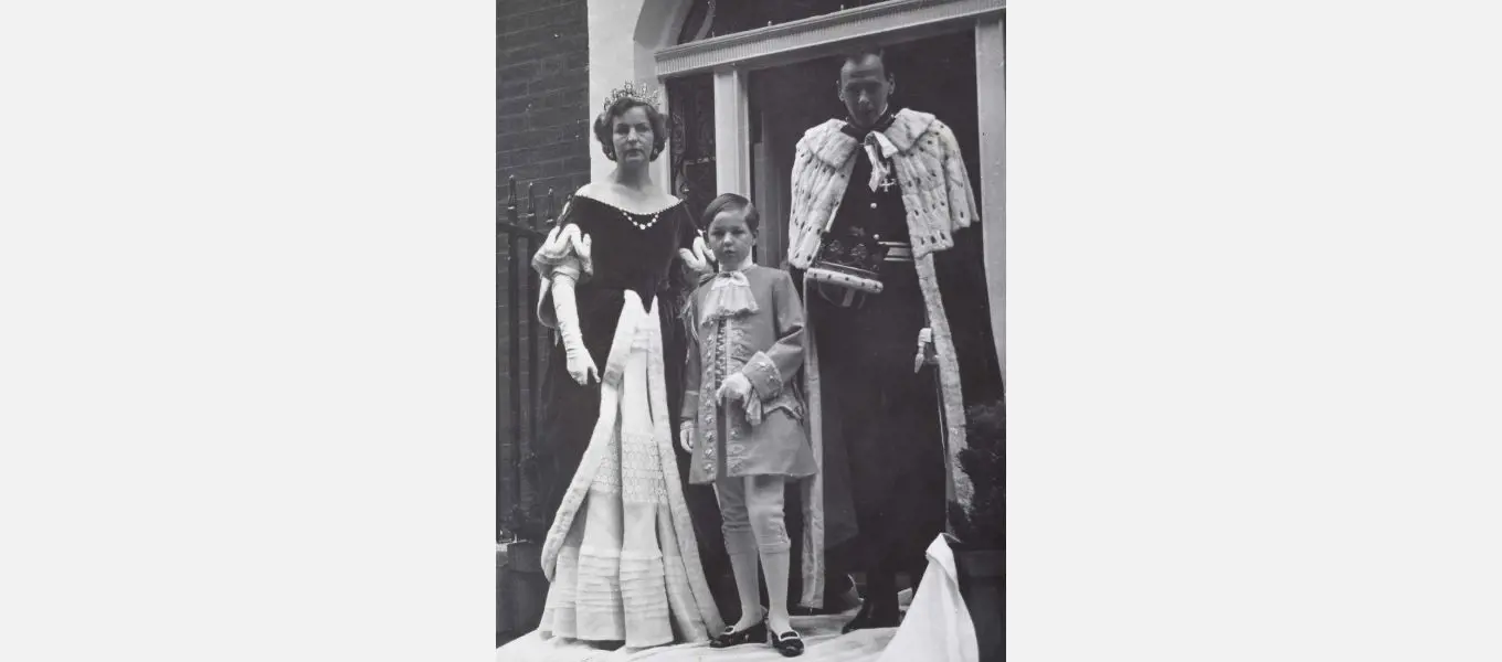 Duchess Deborah and the 11th Duke of Devonshire, with the nine-year-old Marquess of Hartington, centre (now the 12th Duke)