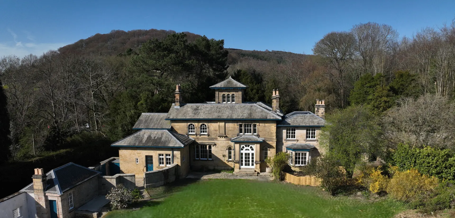 Penrose & Condell Apartments, Park House, Nether End, Baslow, DE45 1SR 